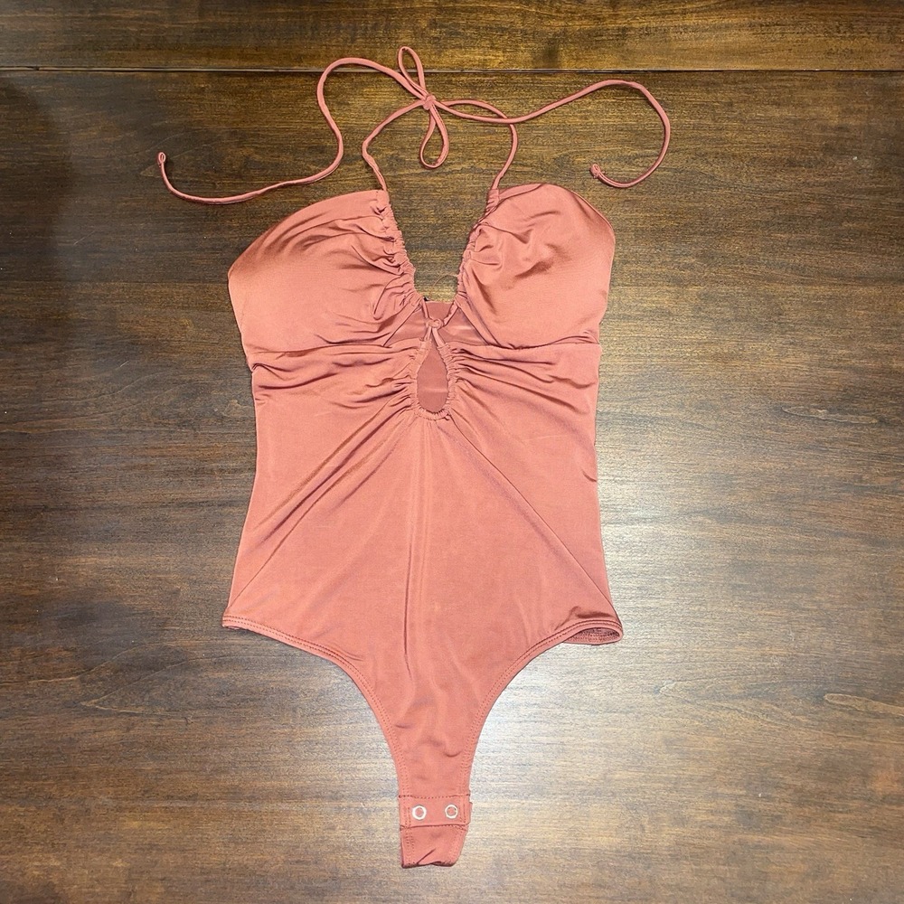 Express Body Contour Halter Bodysuit XS NWT Ruched Keyhole MSRP $30
